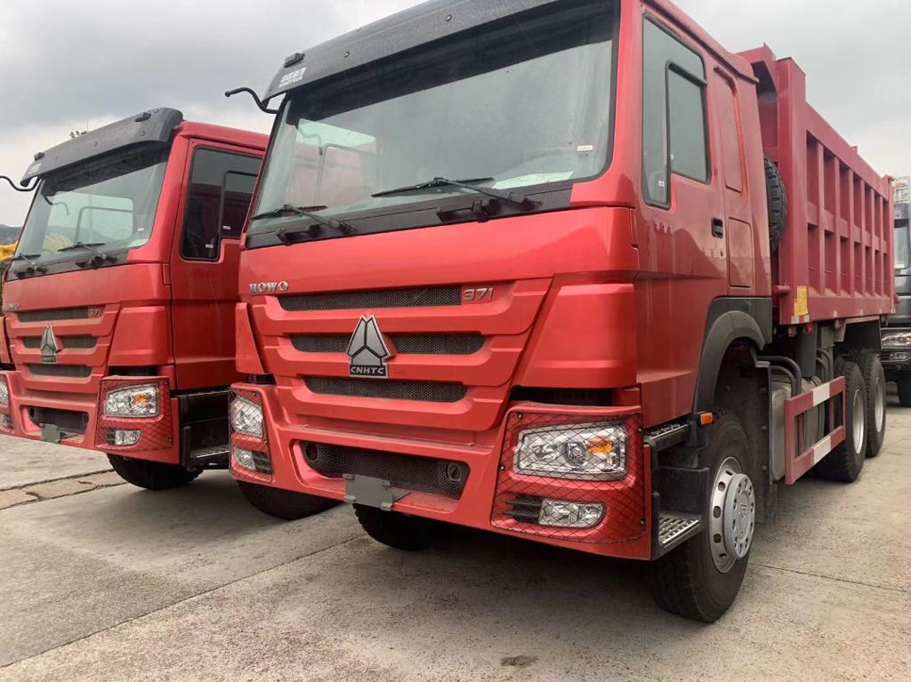 SINOTRUK HOWO 371 — Duo rouge