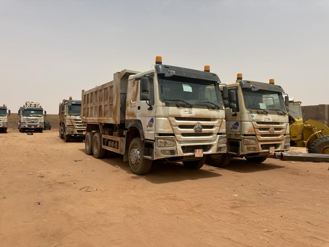 SINOTRUK HOWO — Bennes blanches