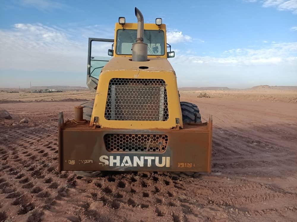 Bulldozer SHANTUI